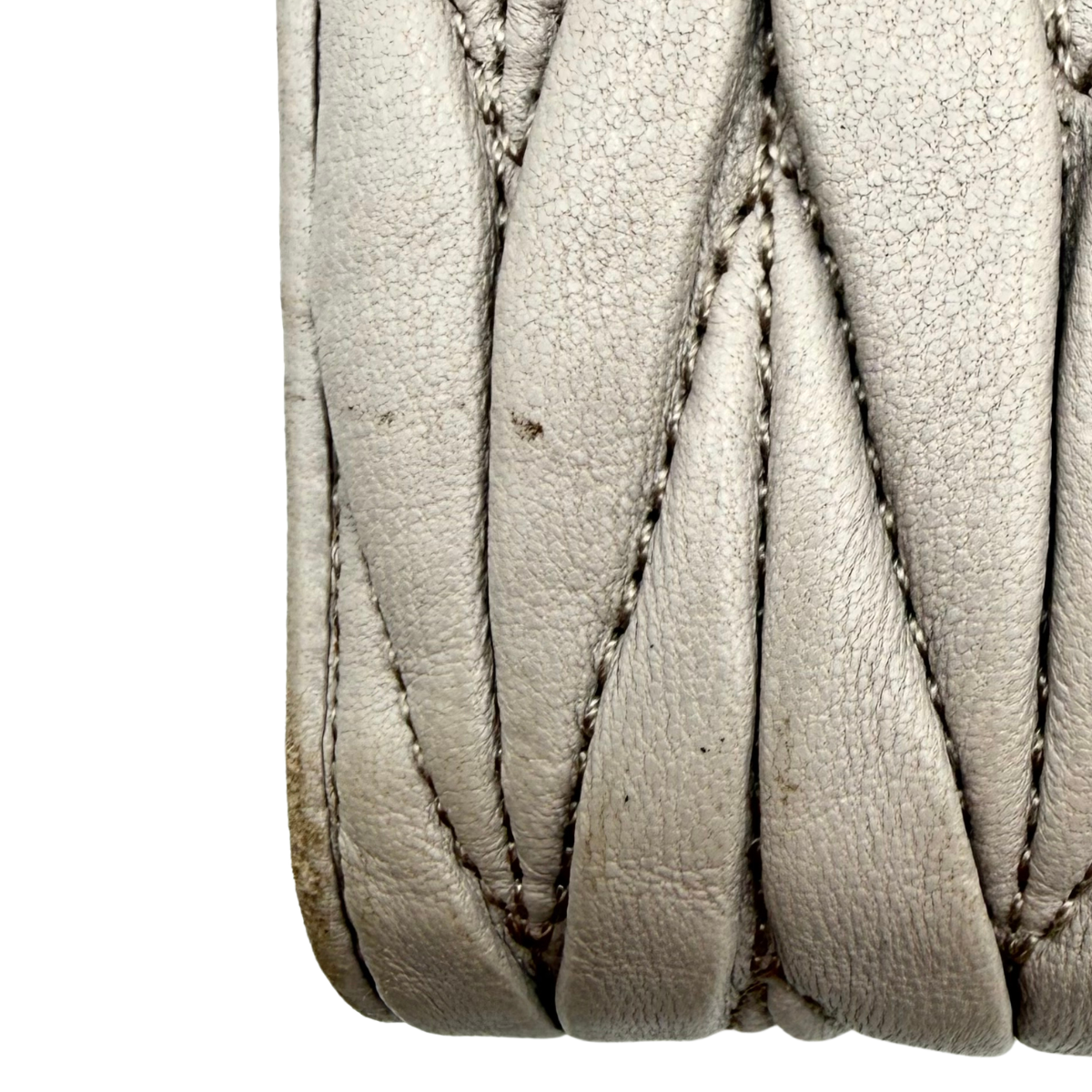 Cartera Miu Miu Matelassé Gris