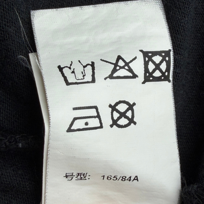 Playera Undercover Bee and Rose Negro
