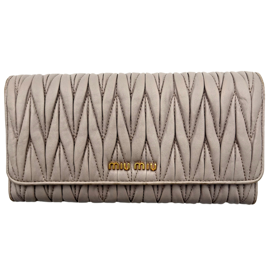 Cartera Miu Miu Matelassé Gris