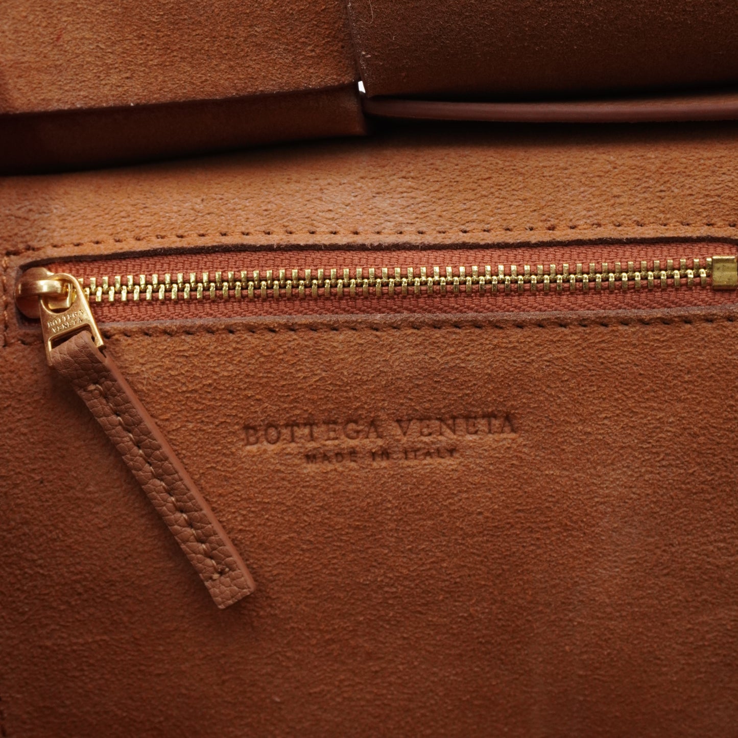 Bolsa Bottega Veneta Arco Mini Marrón Claro