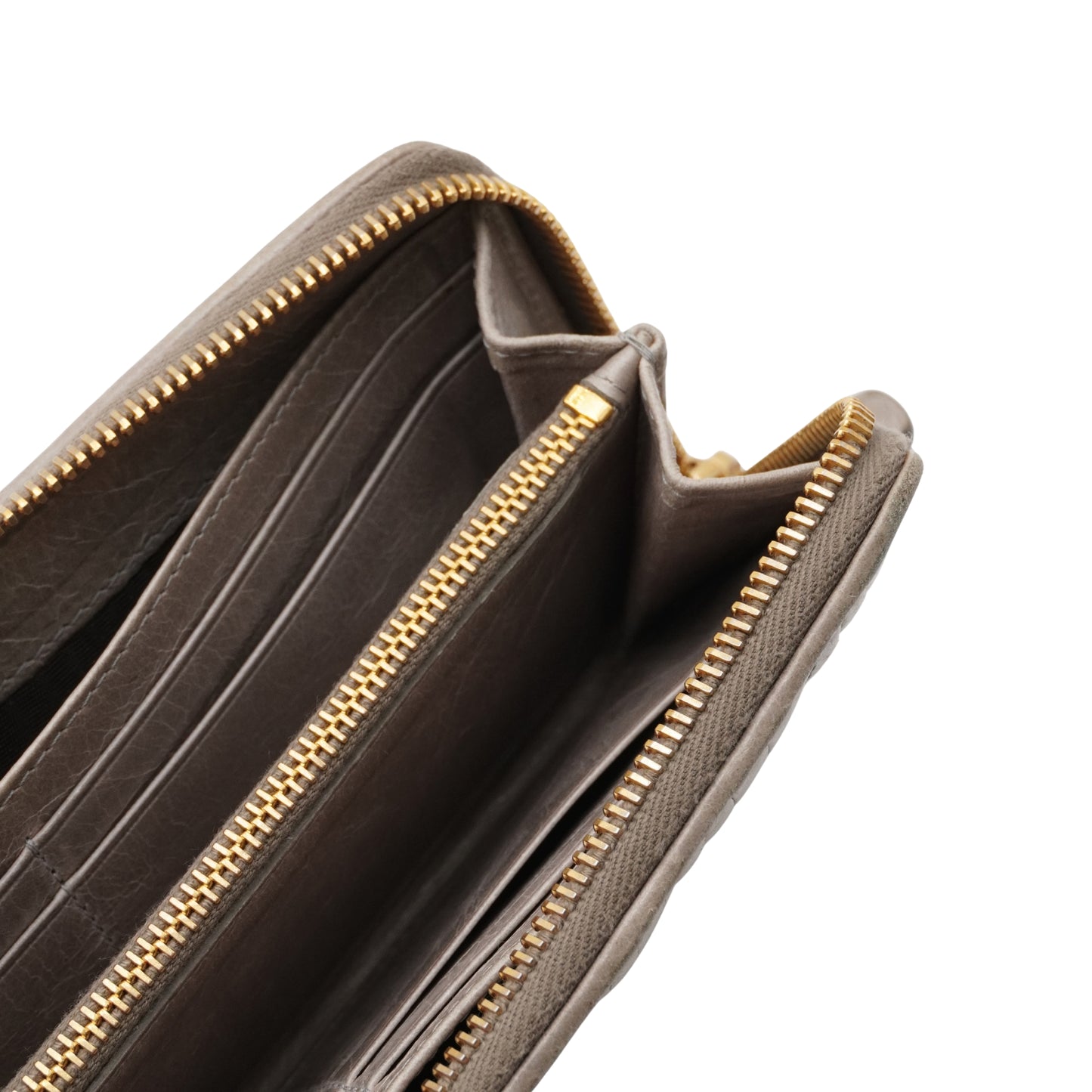Cartera Miu Miu Plisada Gris