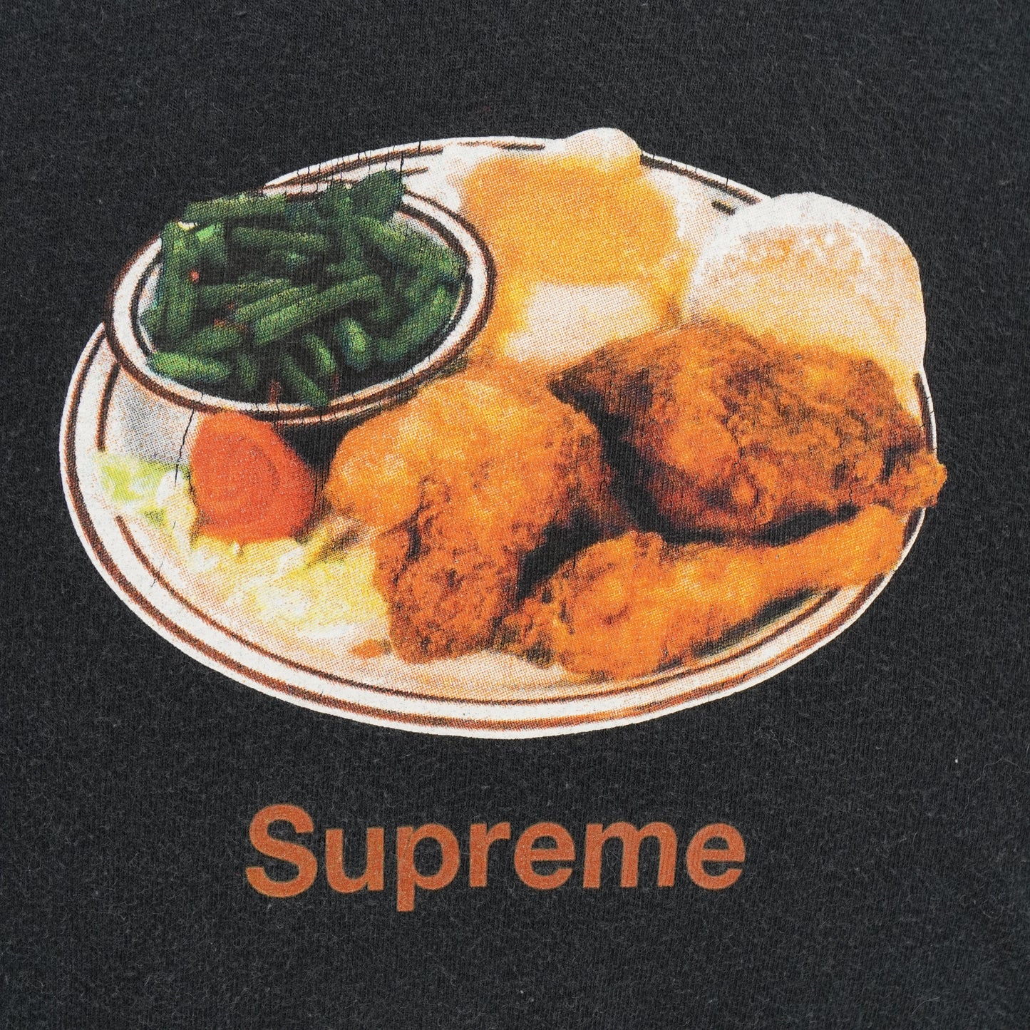 Playera Supreme Chicken Dinner Te