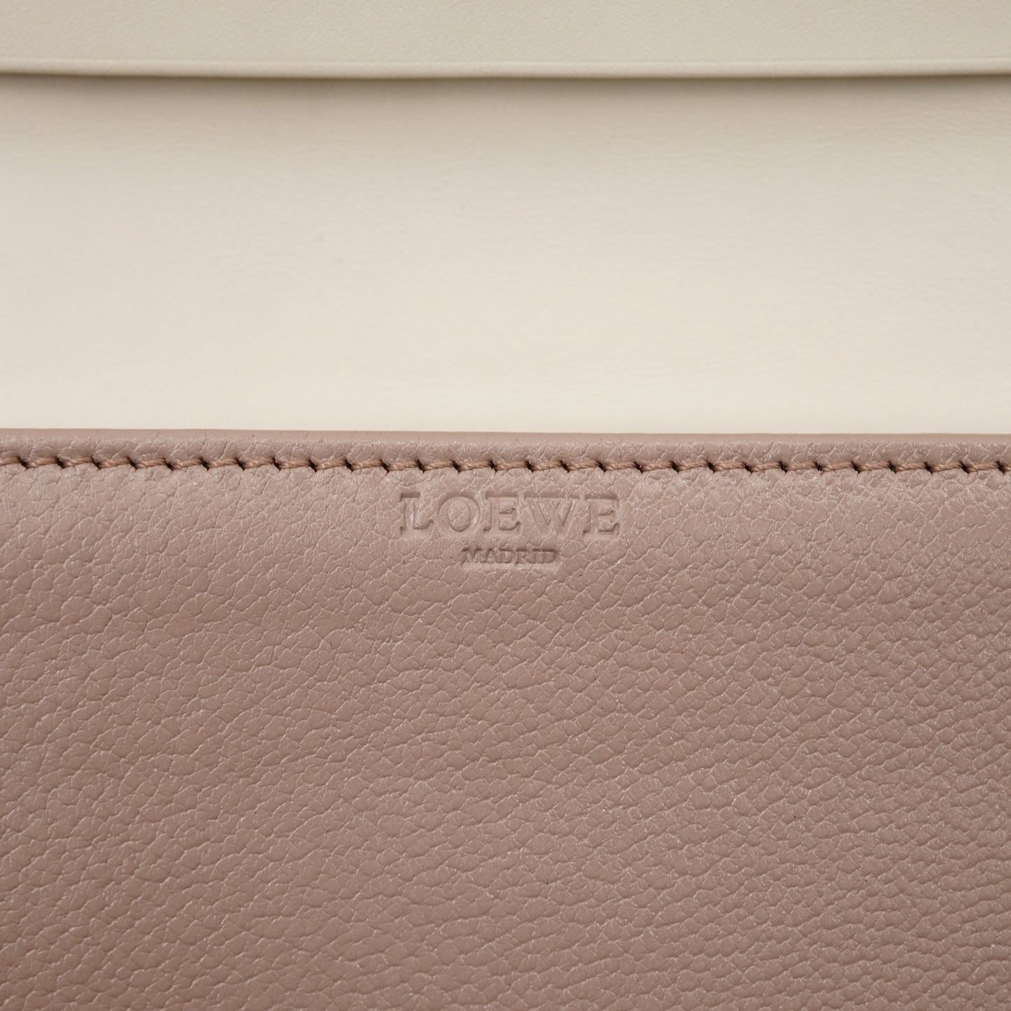 Cartera Loewe Long Wallet Taupe Calfskin