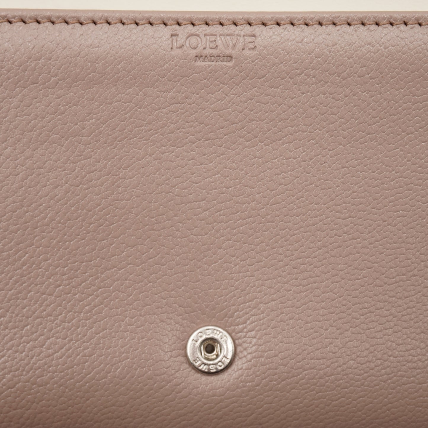 Cartera Loewe Long Wallet Taupe Calfskin