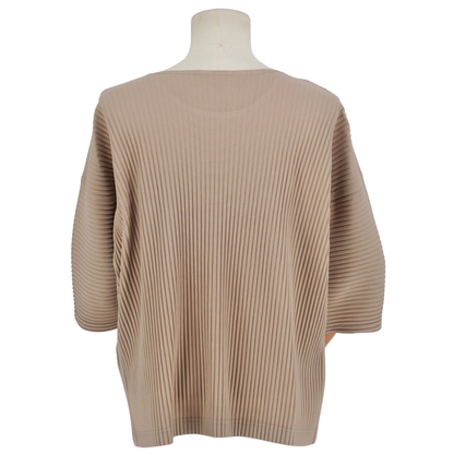 Playera Issey Miyake Beige