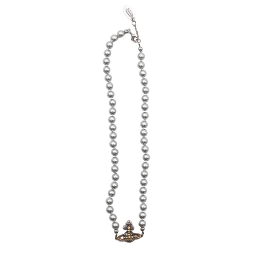 Collar Vivienne Westwood Negro Dorado Bas Relief