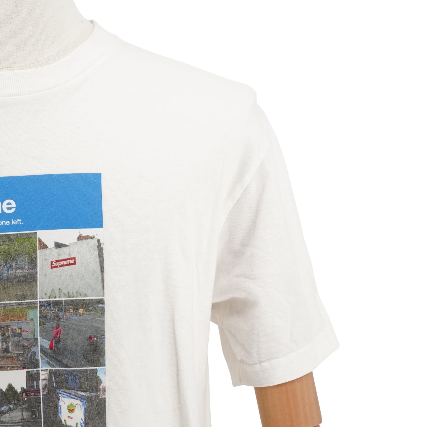 Playera Supreme Graphic Logo NOT A ROBOT
