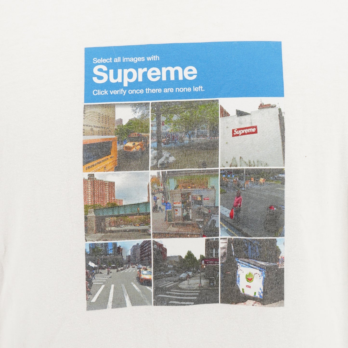 Playera Supreme Graphic Logo NOT A ROBOT