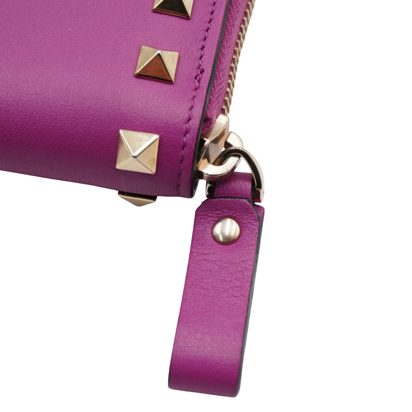 Cartera Valentino Rockstud Zip-Around Fuchsia