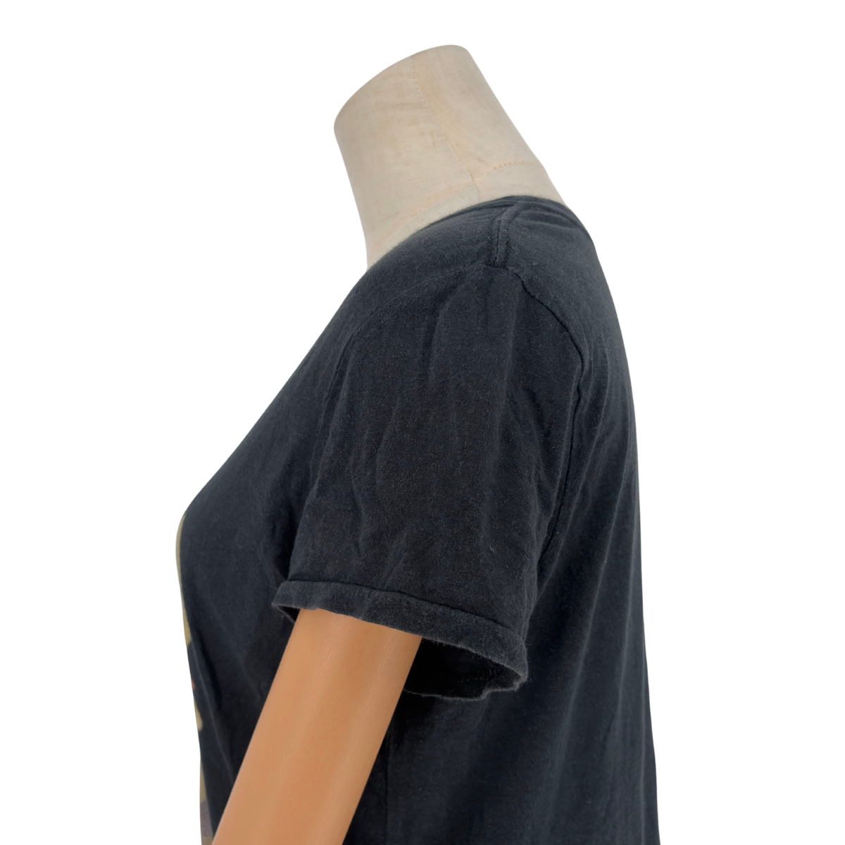 Playera Undercover Bee and Rose Negro