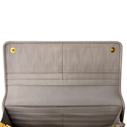 Cartera Miu Miu Matelassé Gris