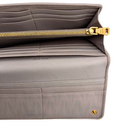 Cartera Miu Miu Matelassé Gris