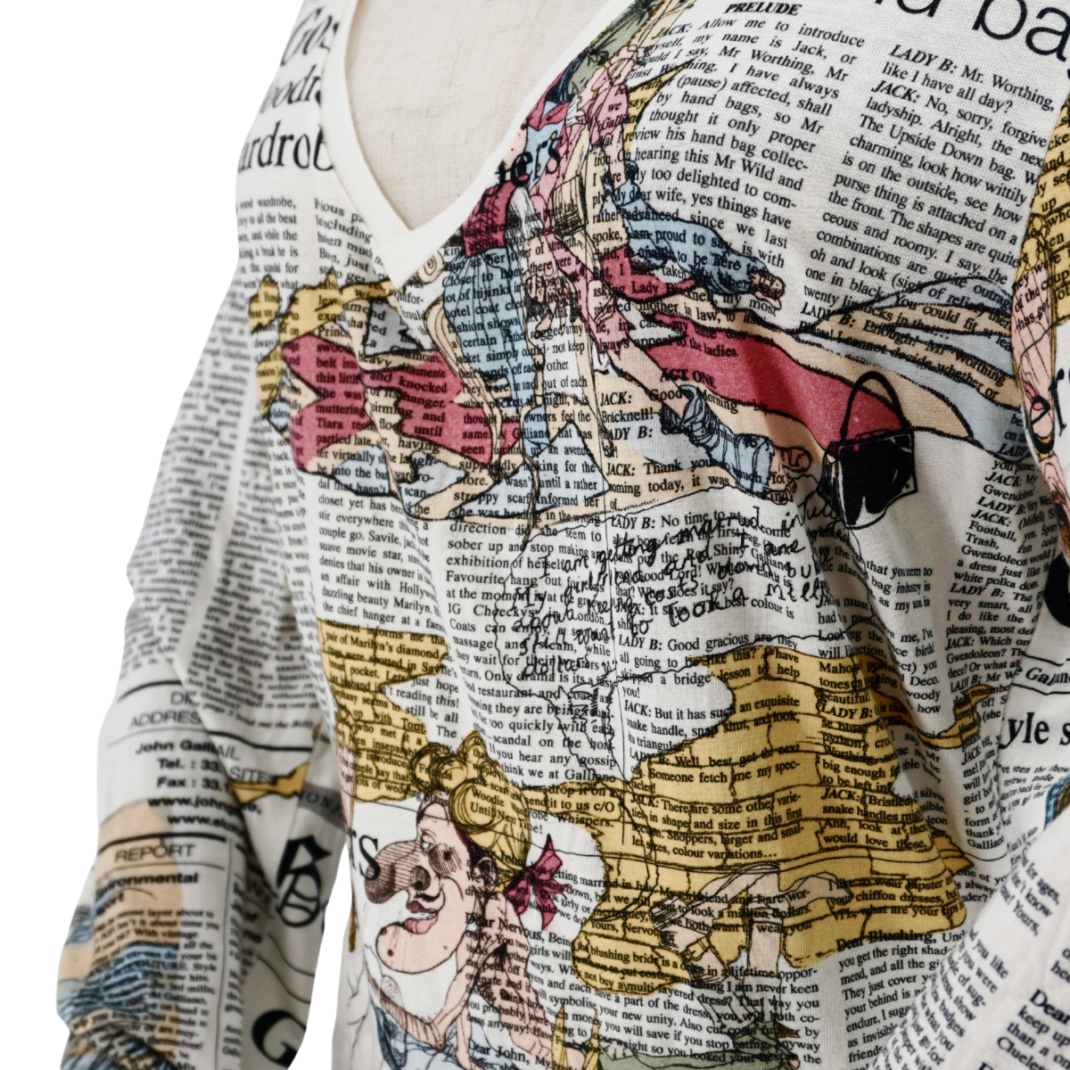 Playera John Galliano Newspaper Print Long Sleeve