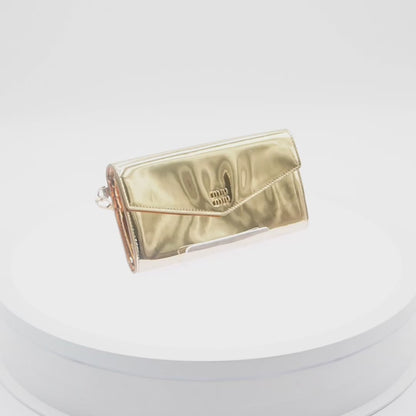 Bolsa Miu Miu Hand Clutch Dorada