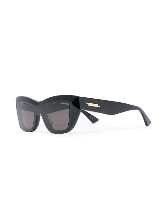 cat-eye sunglasses